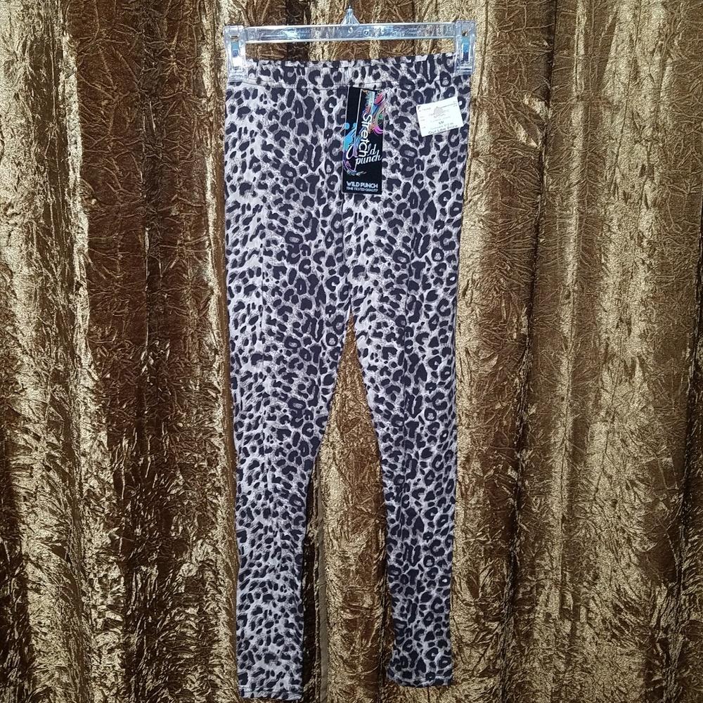 NWT Wild Punch Leopard Print Leggings Pants S/M